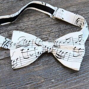 Vintage SILK Music Notes Bow Tie Adjustable Black & White Musician Orchestra